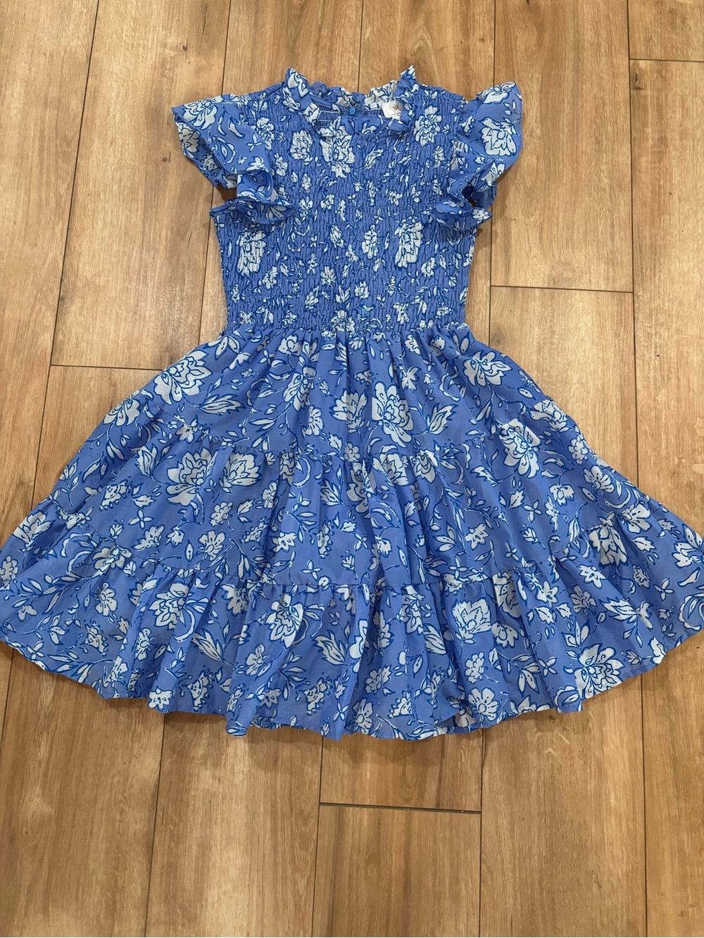 Women’s XS Blue Floral Smocked Dress